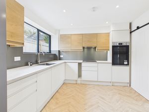 Kitchen- click for photo gallery